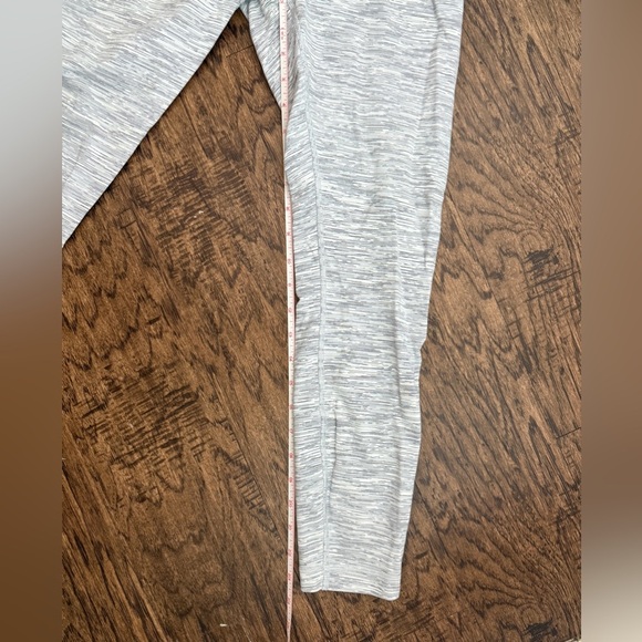 LULULEMON Wunder Under Leggings High Rise 7/8 Tight Gray Alpine White W5AT5S 8 - Picture 8 of 8
